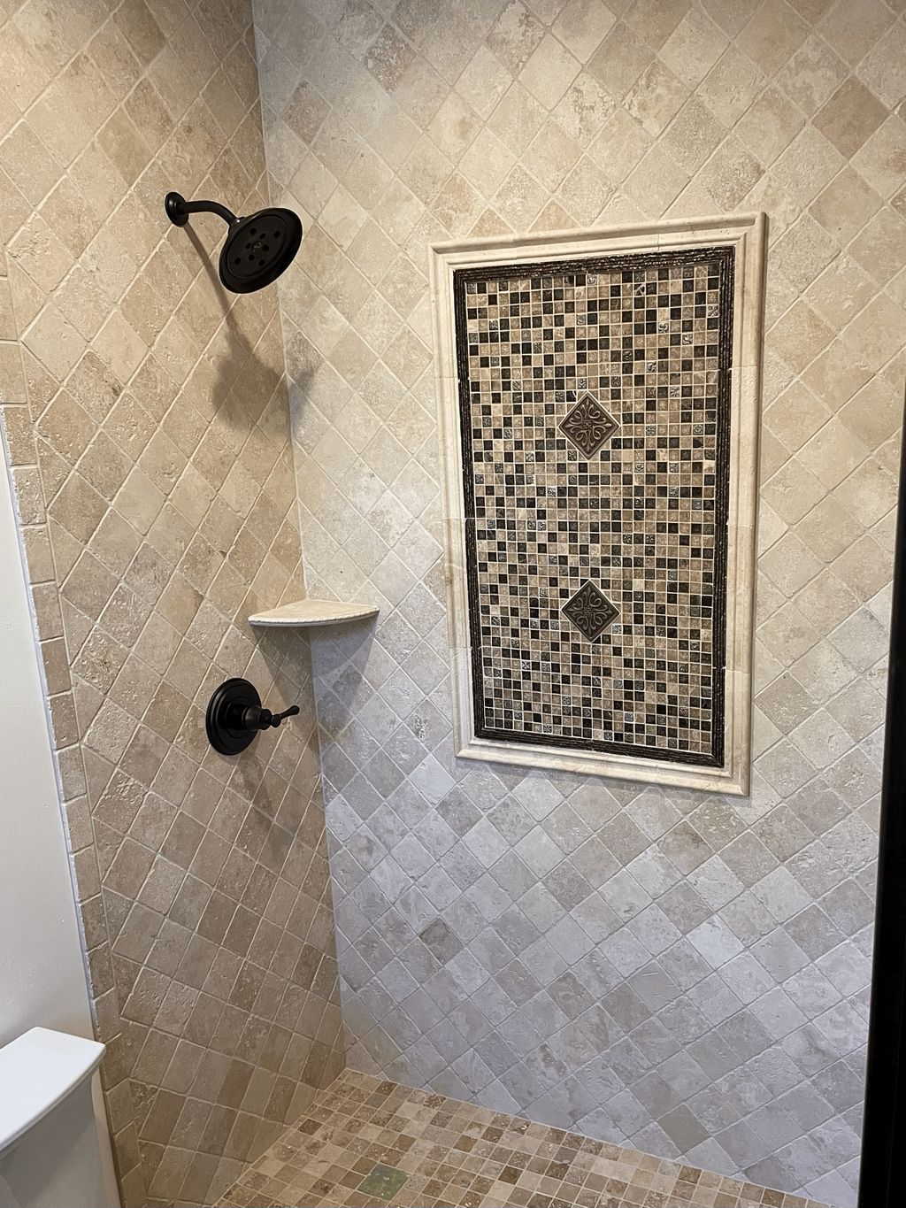 Travertine Shower w/ Glass mosaic Accent 