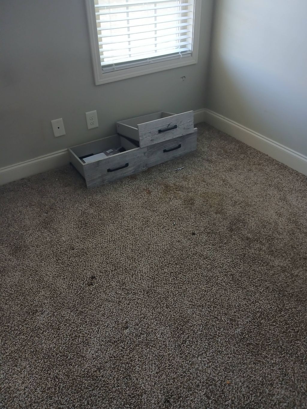 move out bedroom before cleaning 