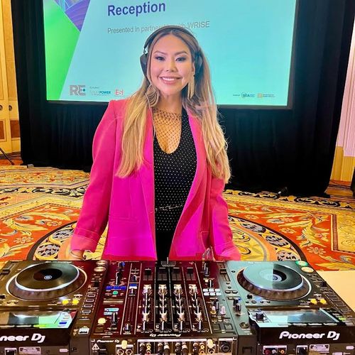 DJ Lanz is absolutely phenomenal! We hired her for