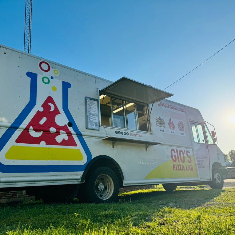 Gio's Pizza Lab - Wood Fired Pizzeria on Wheels