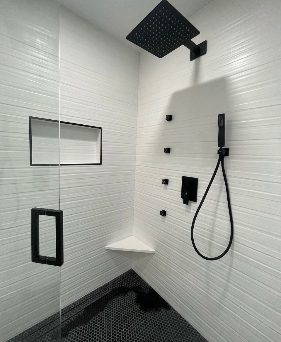 Monochrome magic: Transform your shower into a bol