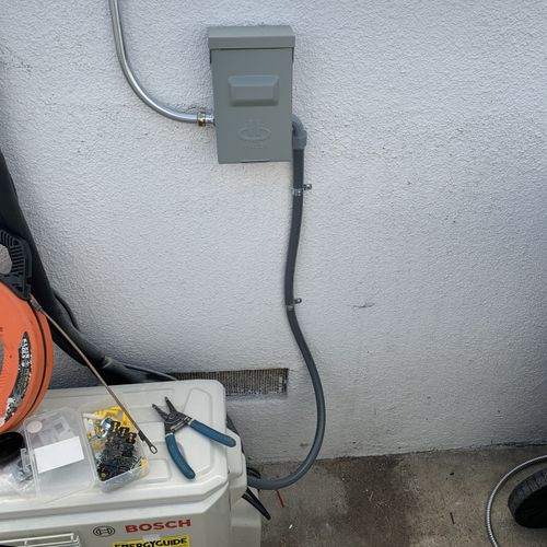 Dedicated 240 volt circuit for A/C with disconnect