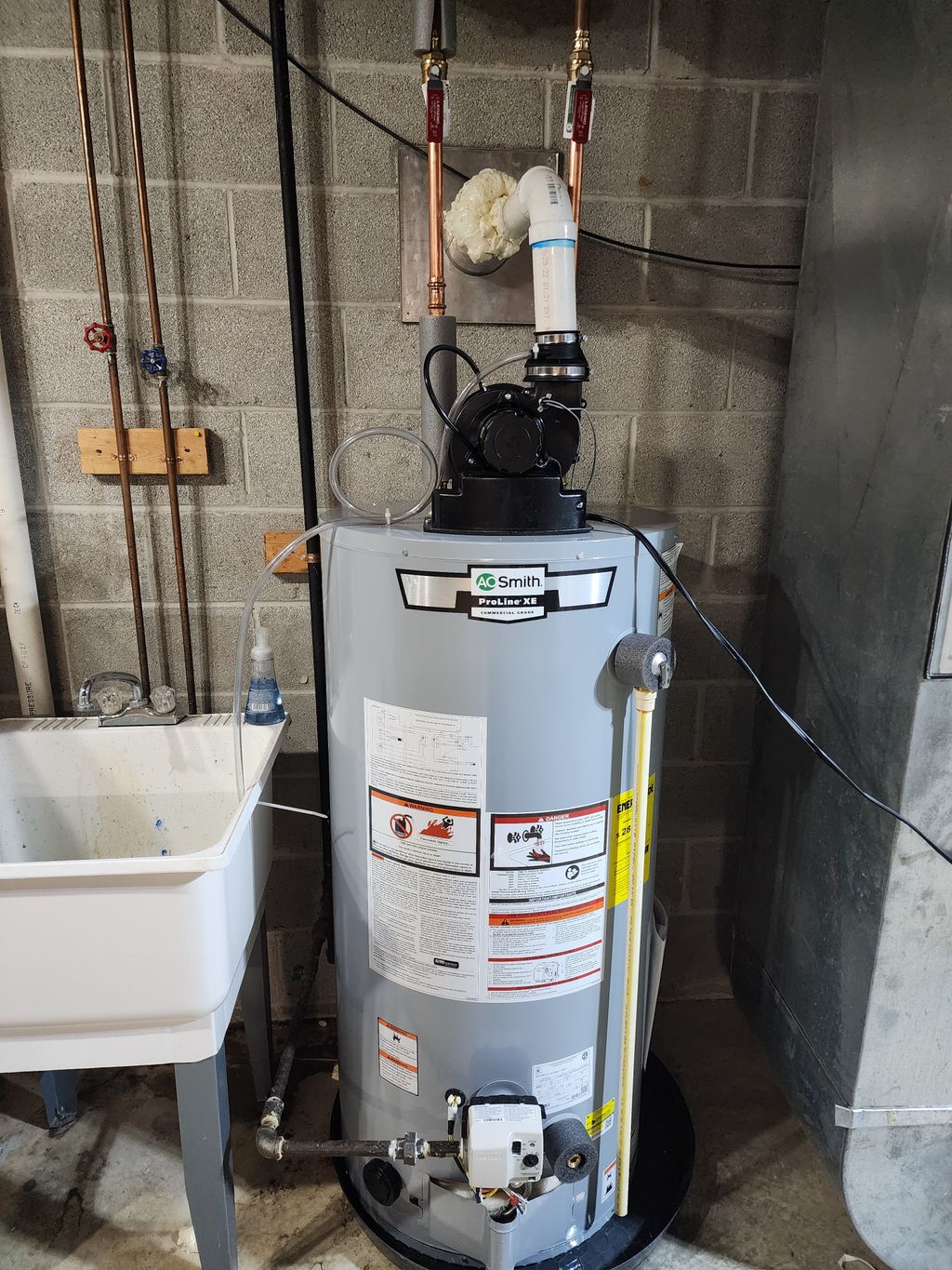 Power vent water heater