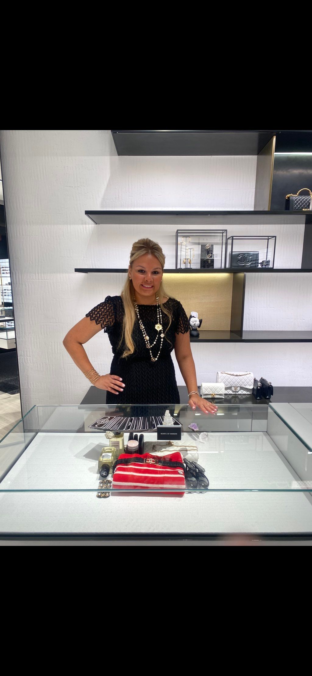 Hired to do Tarot Readings in CHANEL BOUTIQUE at t