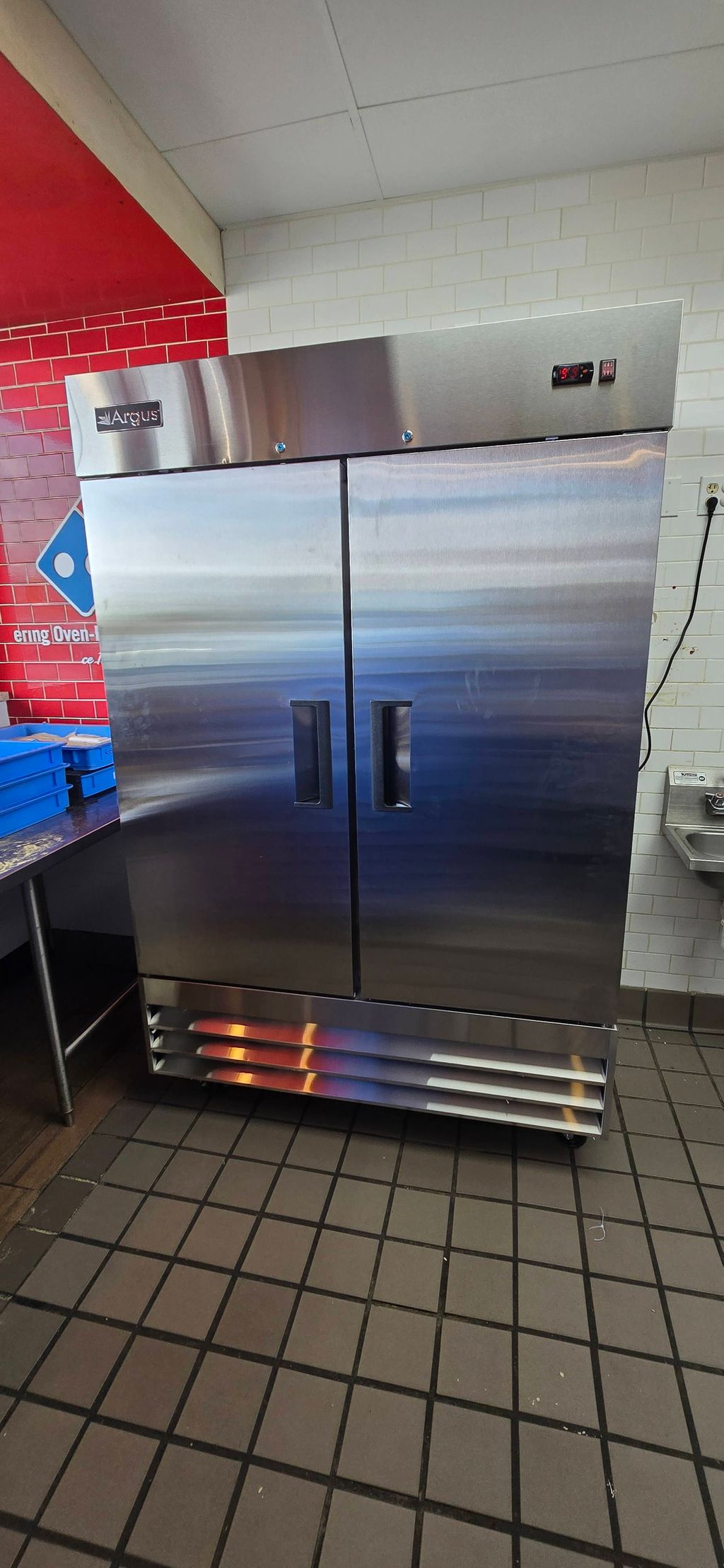 500lb fridge