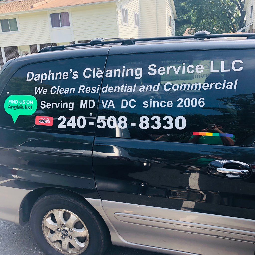 DAPHNE'S CLEANING SERVICE LLC