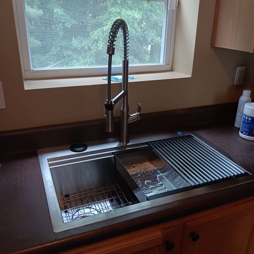 Installed a new kitchen sink and it came out flawl