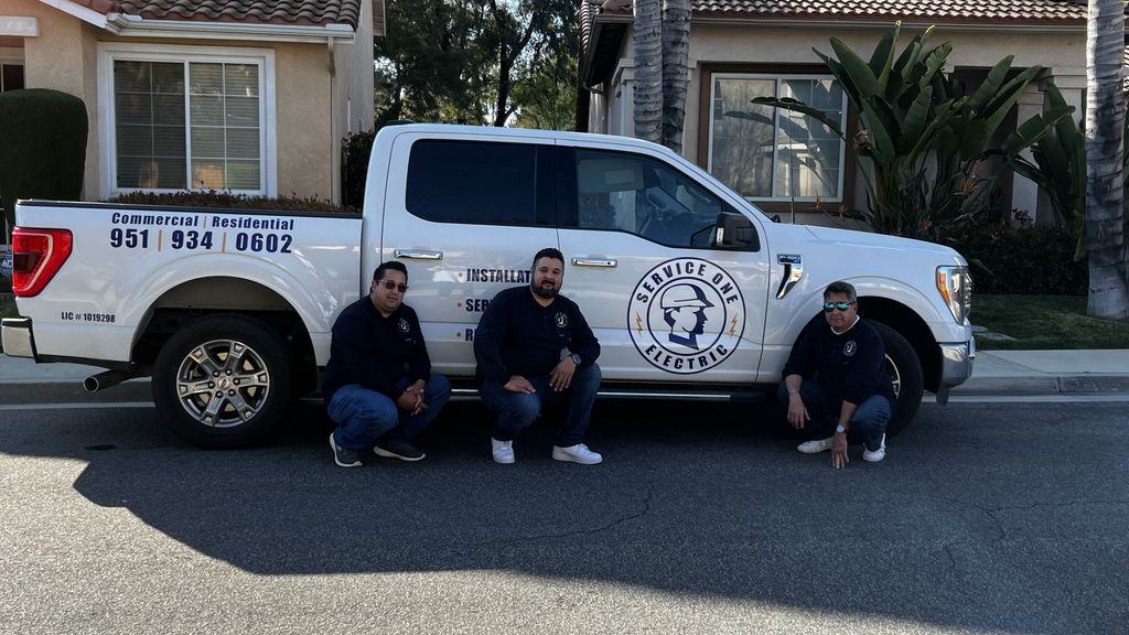 Service One Electric - Team