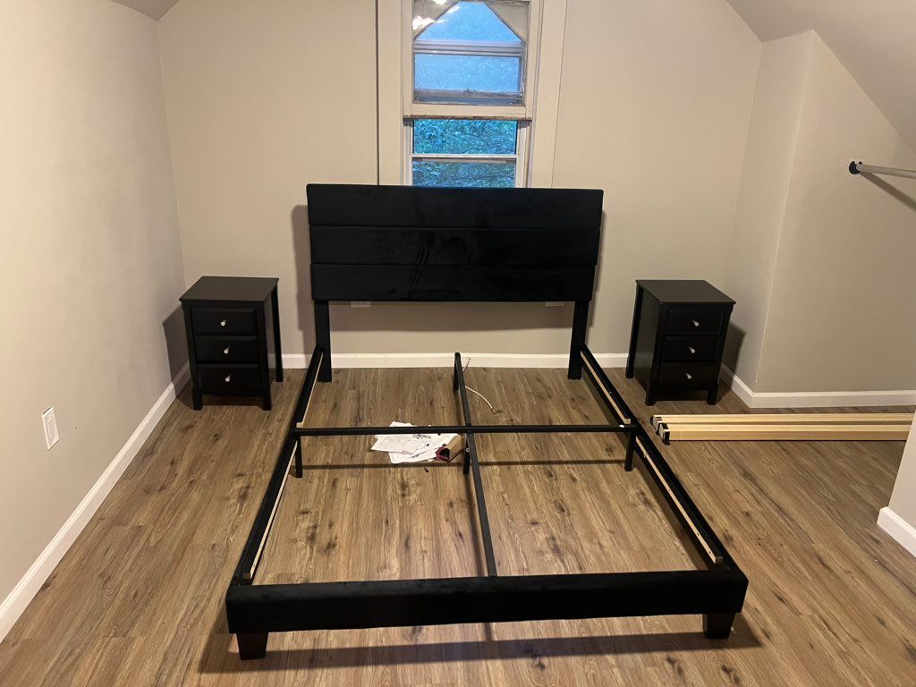 King size bed with two night stands 