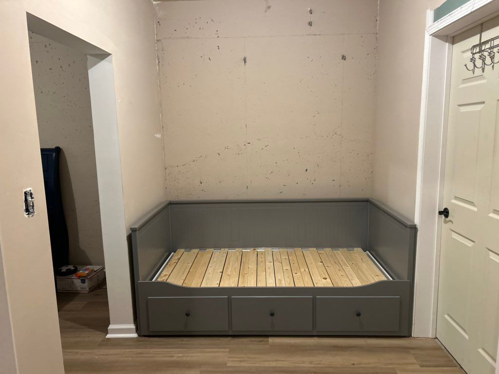 Complete assembly of bed