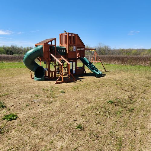 Play Equipment Construction and Assembly