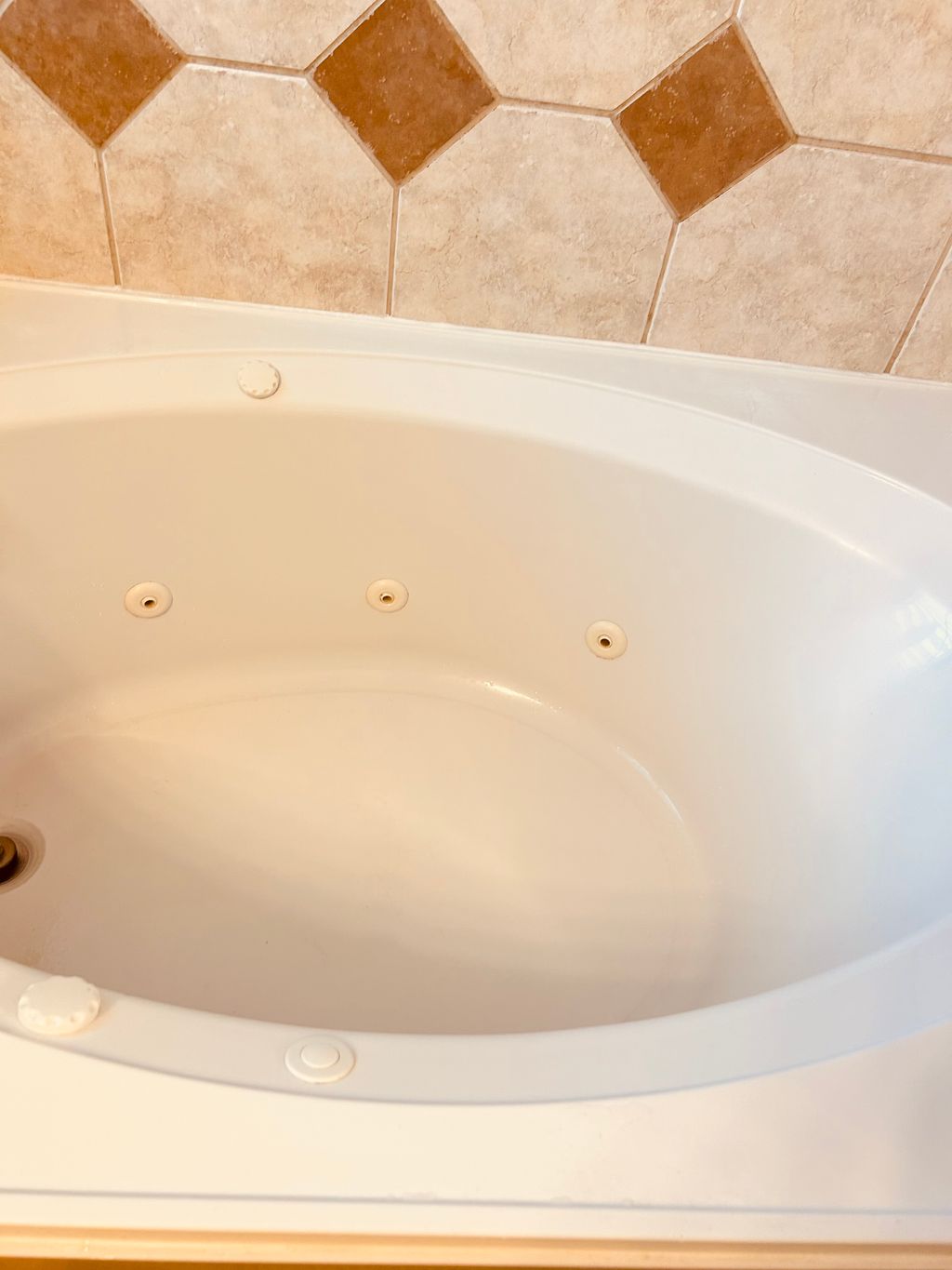 Clean tub
