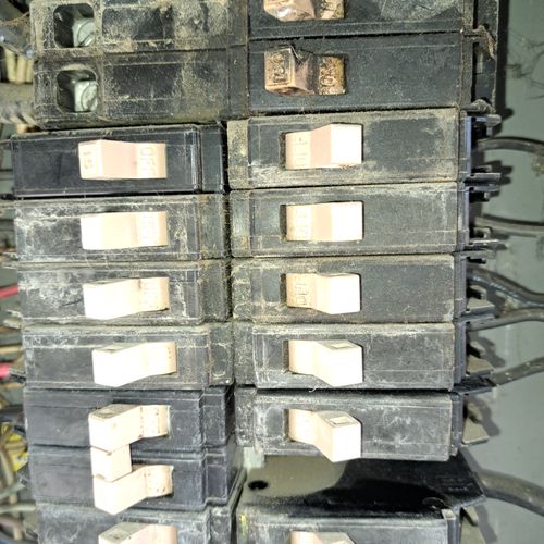 Circuit Breaker Panel or Fuse Box Repair