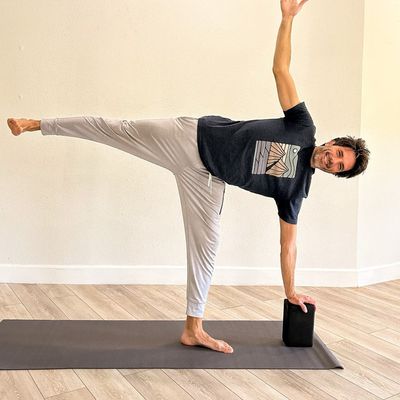 Avatar for Yoga with Carl