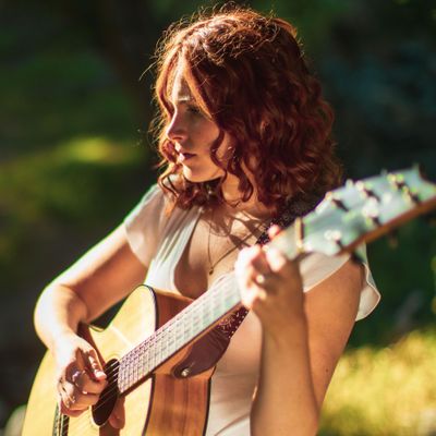 Avatar for Emily Laliotis // Live Singer-Guitarist