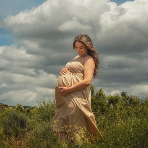 Pregnancy photo shoot with my wife was amazing! Sh