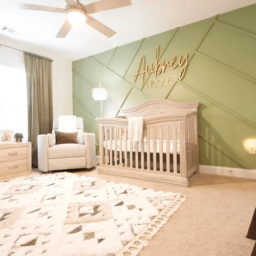 Baby girl neutral nursery💚