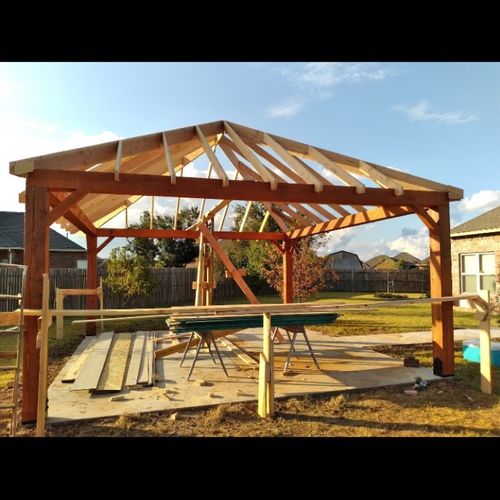 I hired Weldon to build a pergola for me and he di