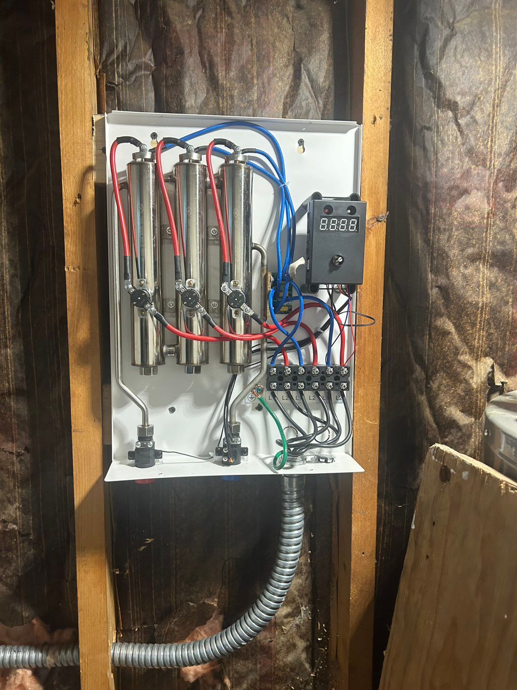 Electrical water heater installation
