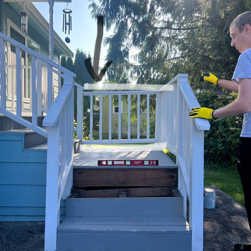 Deck Staining and Sealing