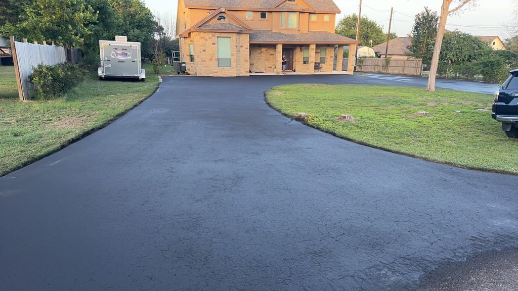 Asphalt coating 