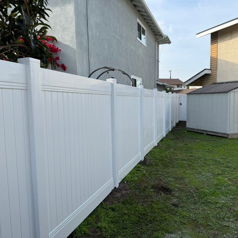 Lifetime Vinyl Fence