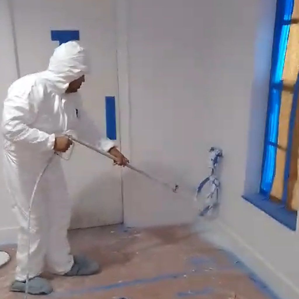 LUXURIOUS REMODELING S&R INC