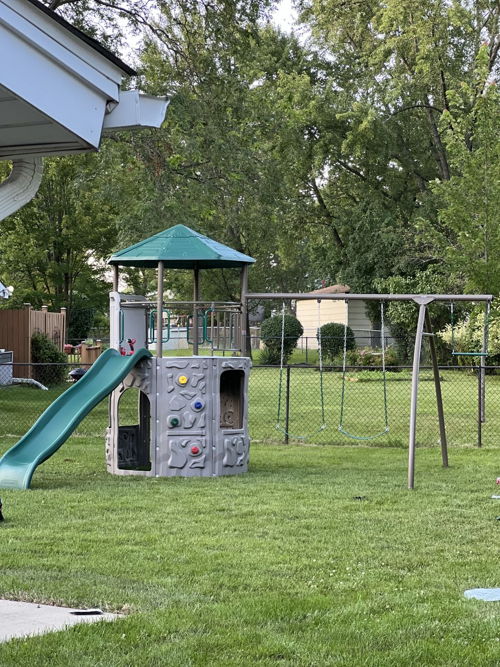 Play Equipment Construction and Assembly