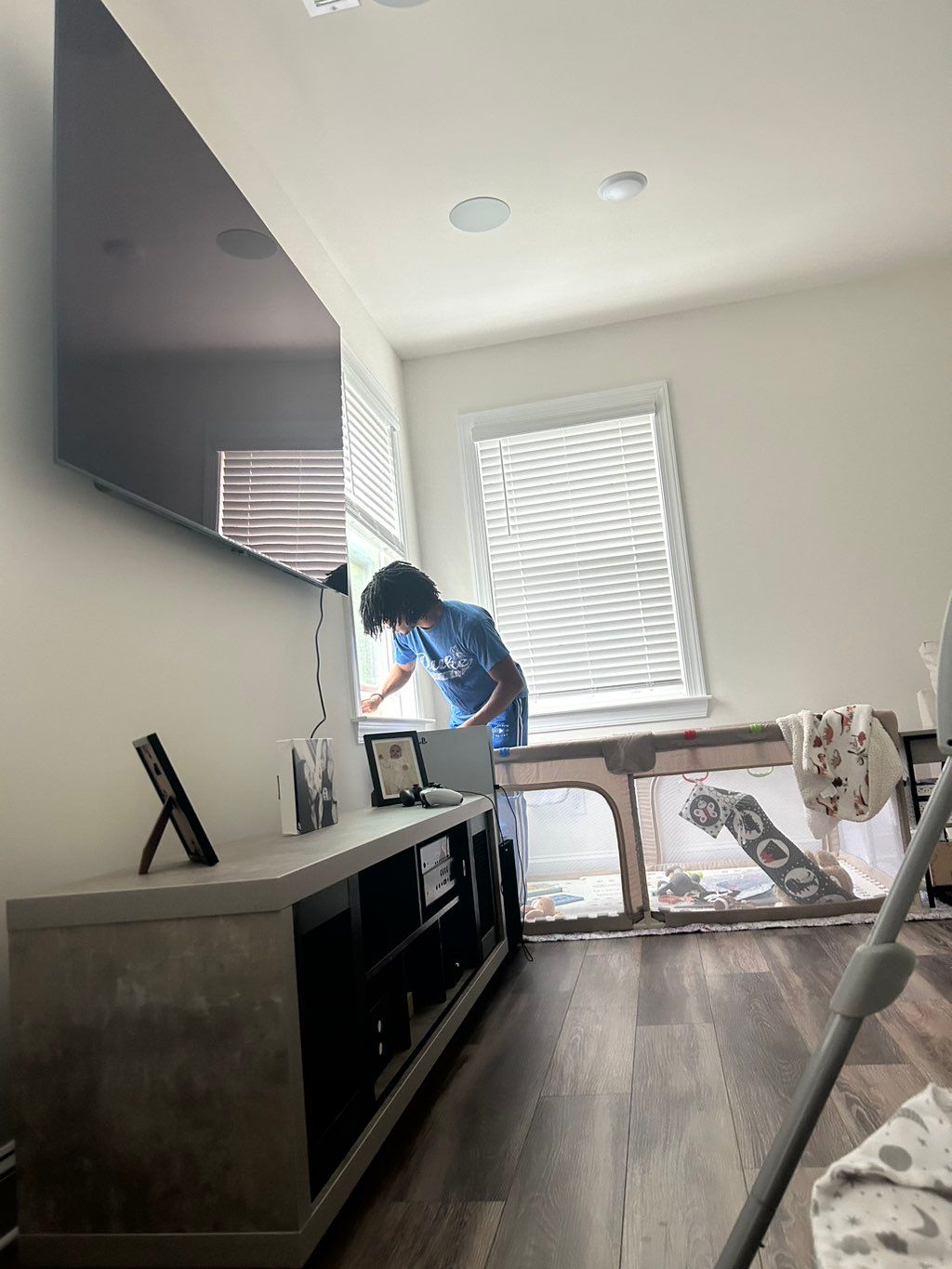 We cleaned over 15+ windows today!!!