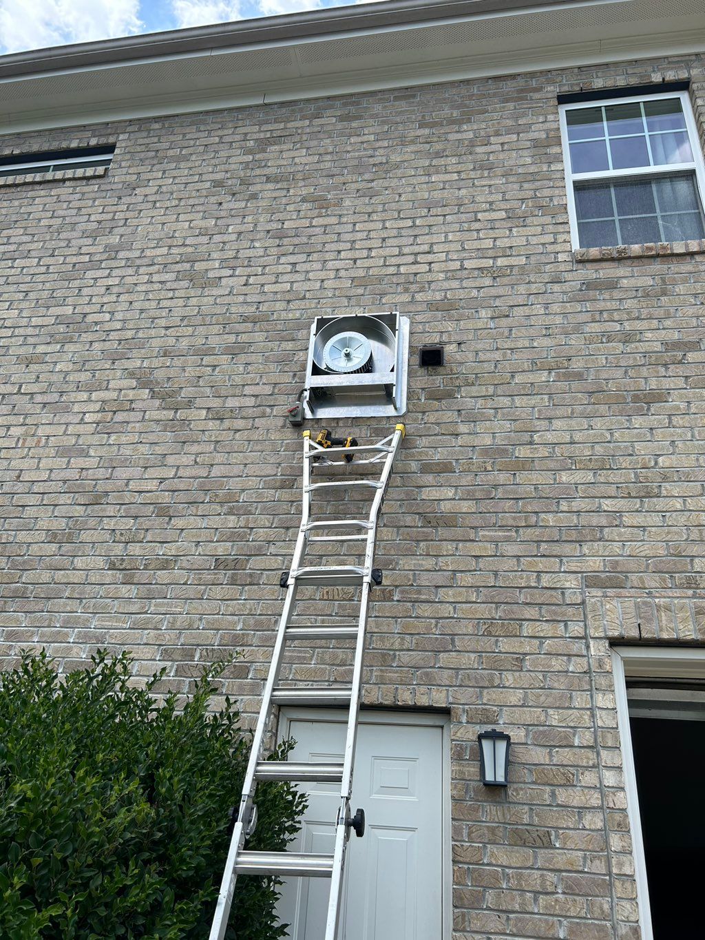 Viking outside mounted exhaust hood fan
