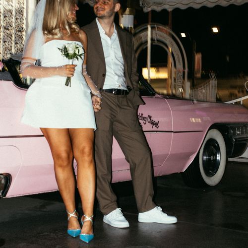 Holley + Jeremey Pink Cadallic Las Vegas Elopement