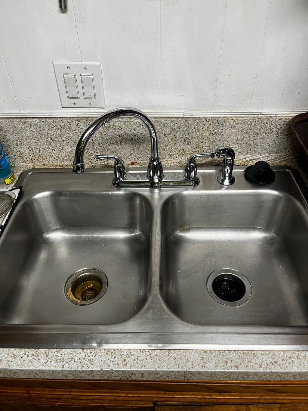 New faucet and sink sprayer