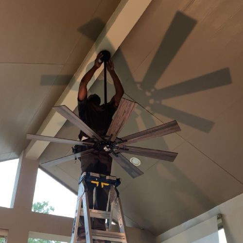 The ceiling fan was installed effortlessly, and Ch