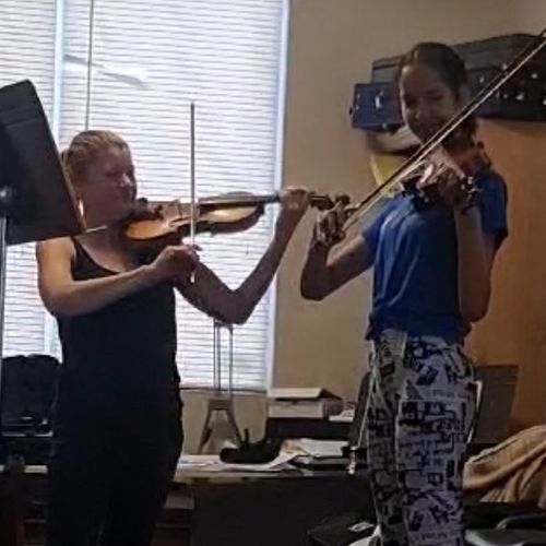 Jennifer is turning my daughter into a violin star