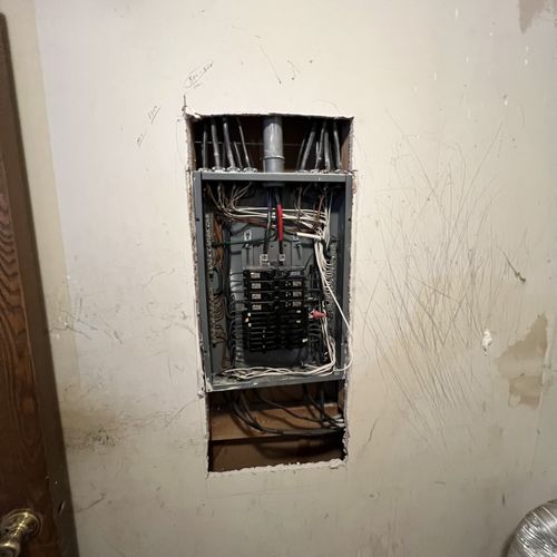 Circuit Breaker Panel or Fuse Box Repair