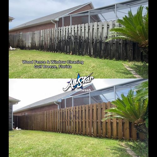 Wood Fence Cleaning in Gulf Breeze Florida