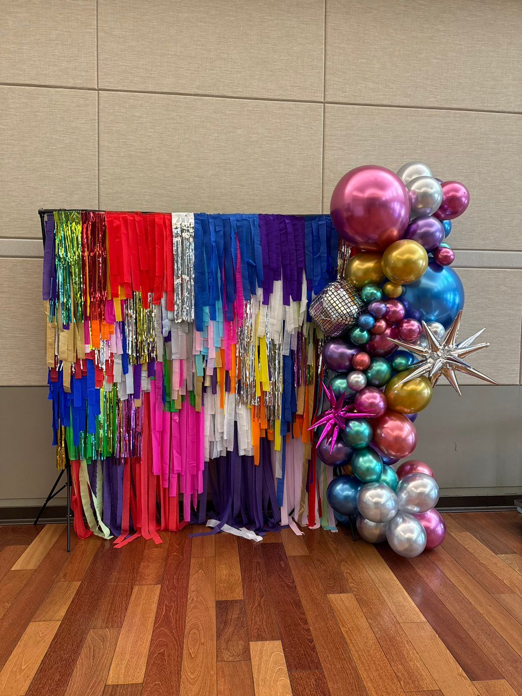 Backdrop & Balloon Arch 