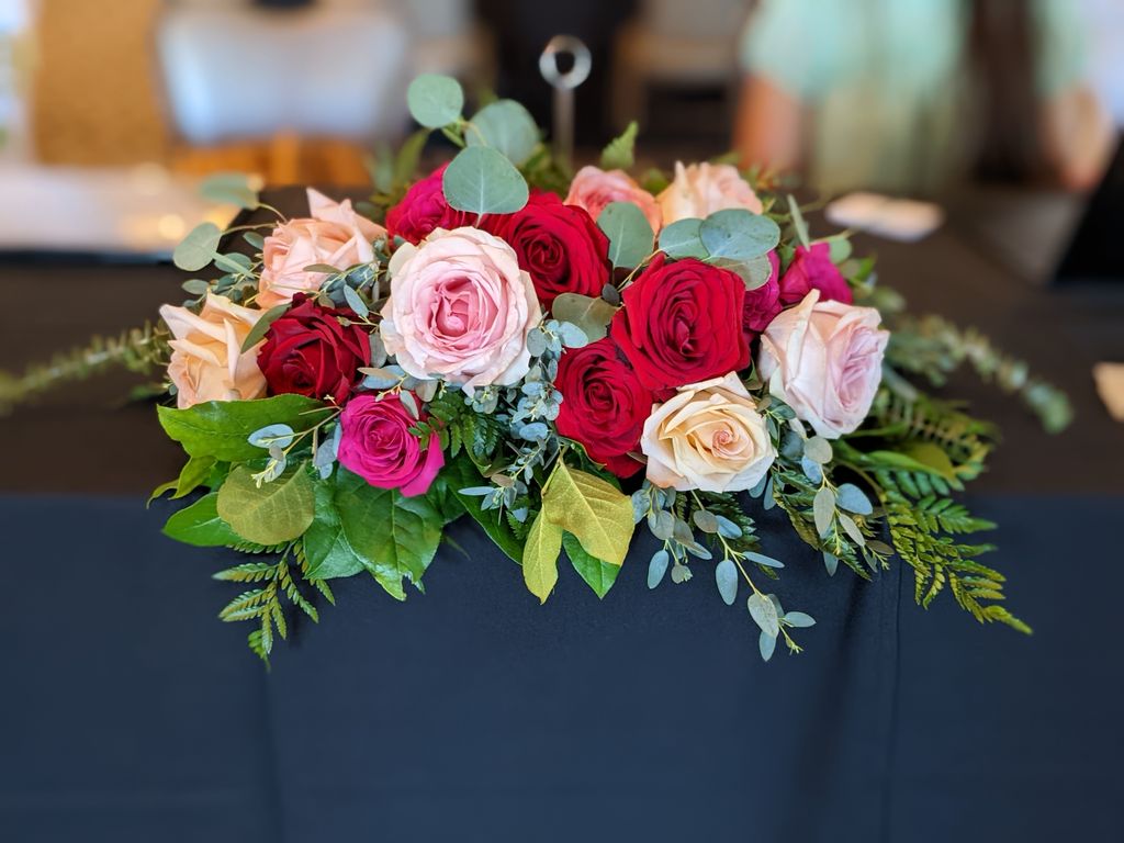 Small Sweetheart Table Swag