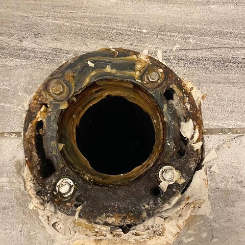 Leaking toilet bowl flange replacement 