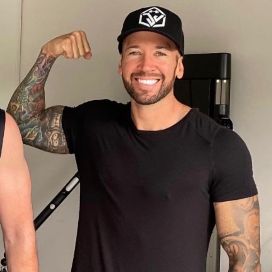 JJ Velasquez Fit MENS ONLINE Fitness Coach