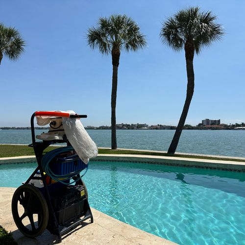 Clean pool in Treasure Island