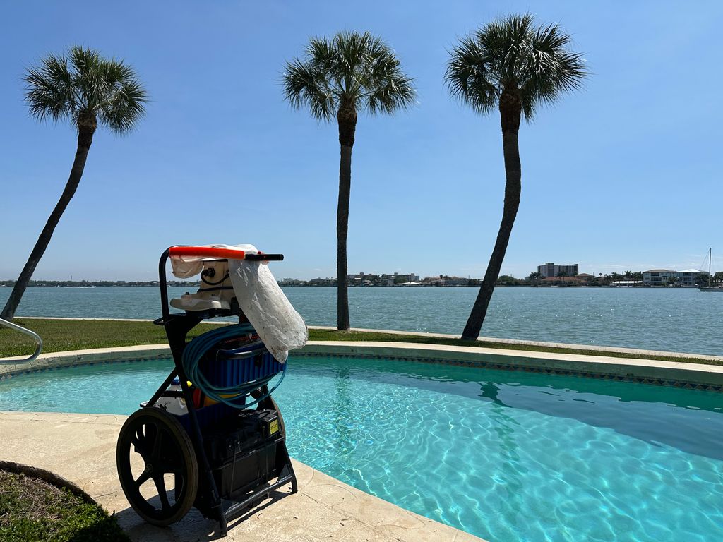 Clean pool in Treasure Island