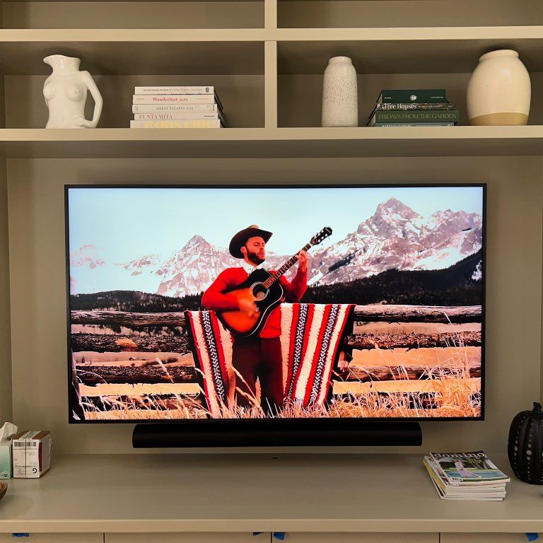 Mountain AV