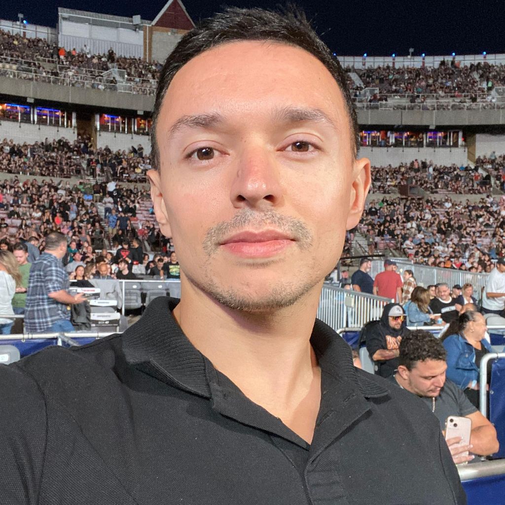 Fabiano Proenca Moving and House Cleaning