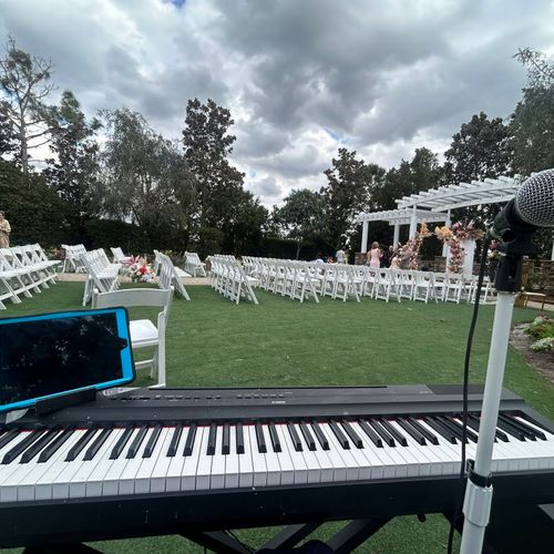 A wedding venue…cocktail hour services. Solo piano