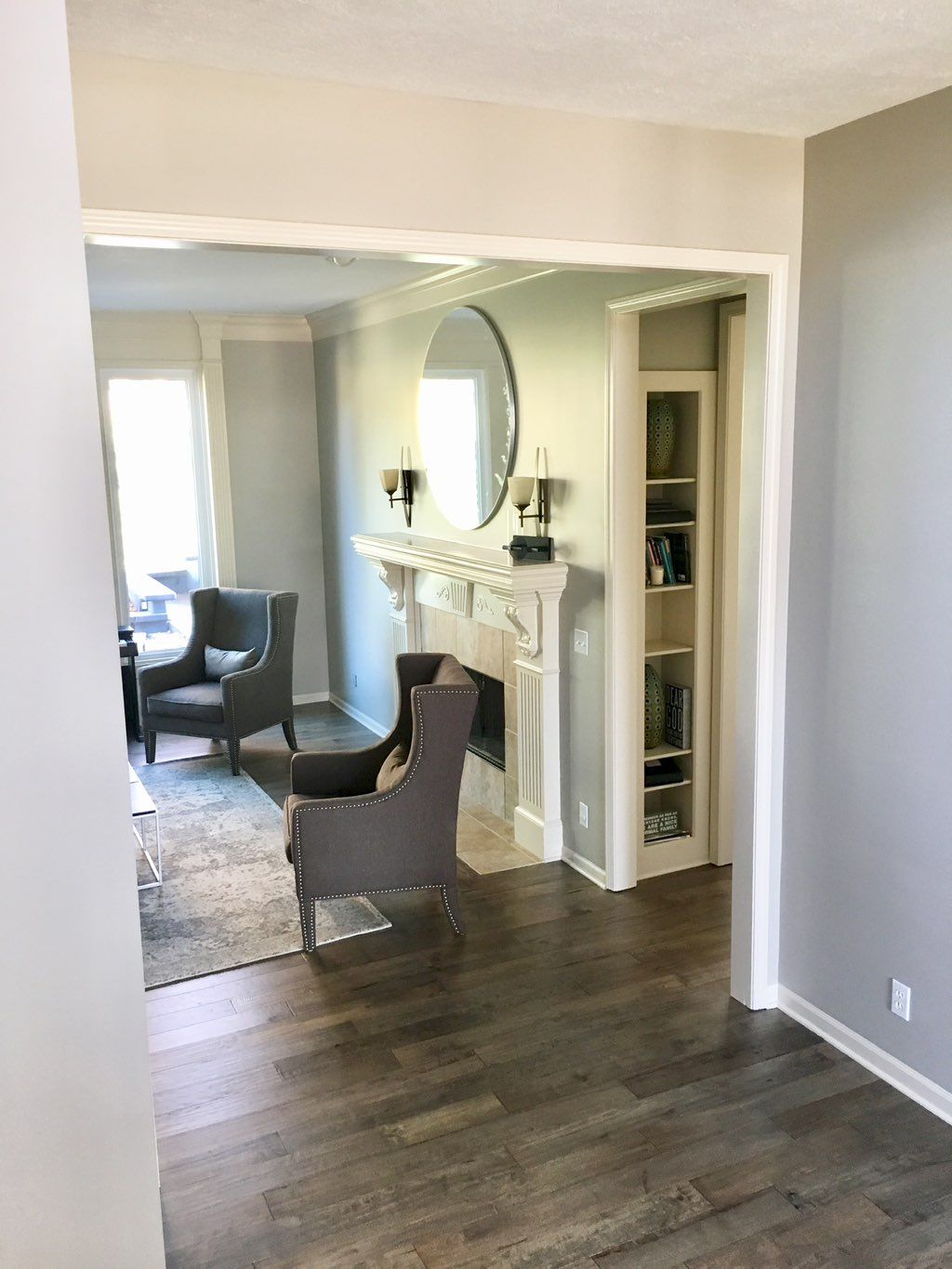 Mirror hung under 20lbs 