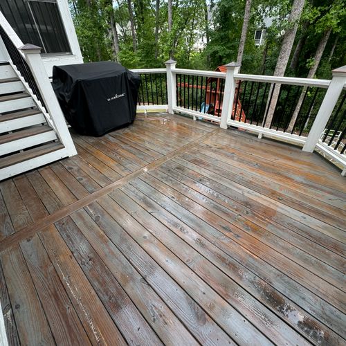 Deck Staining and Sealing