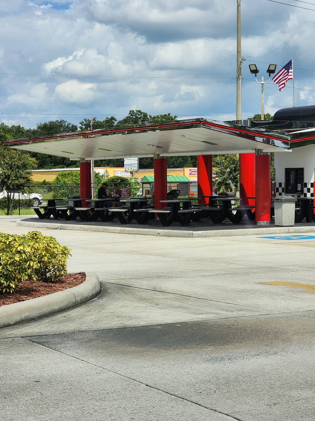 We are always here to meet you wherever you are! 🚘