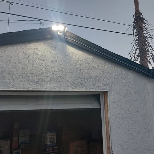 Exterior flood light w/ motion sensor (After)