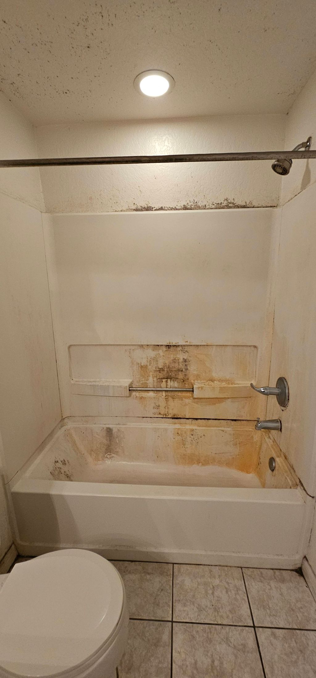Bathtub - Before cleaning 🧼